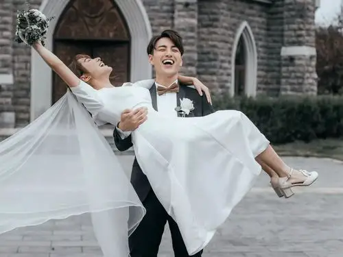 广州劝退小三：用智慧与幽默守护爱情